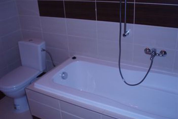 Room 3 of 47