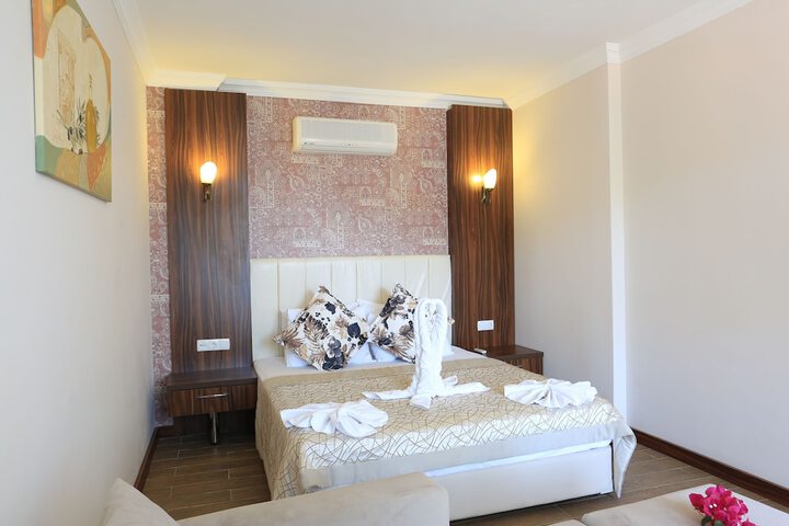 Room 11 of 52