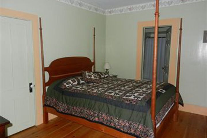 Room 11 of 26