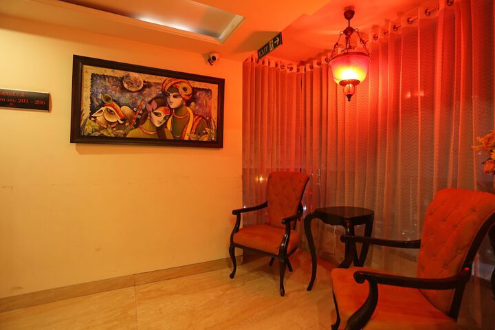 Ballroom/Hall 29 of 32