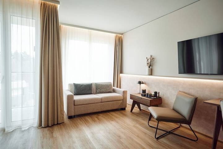 Room 28 of 58