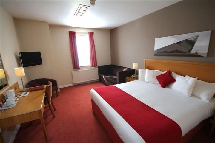 Room 7 of 60