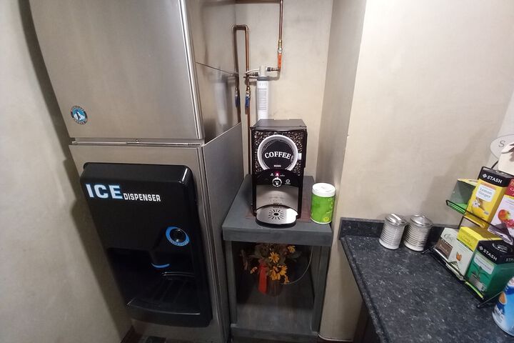 Breakfast/Coffee Service 21 of 27