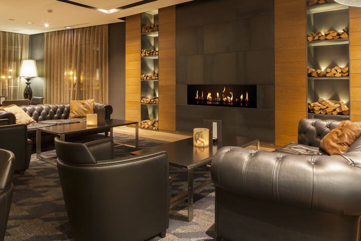 Lounge 100 of 120