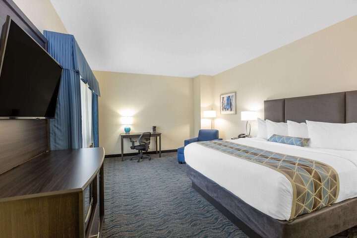 2 Queen Beds (3 of 8)