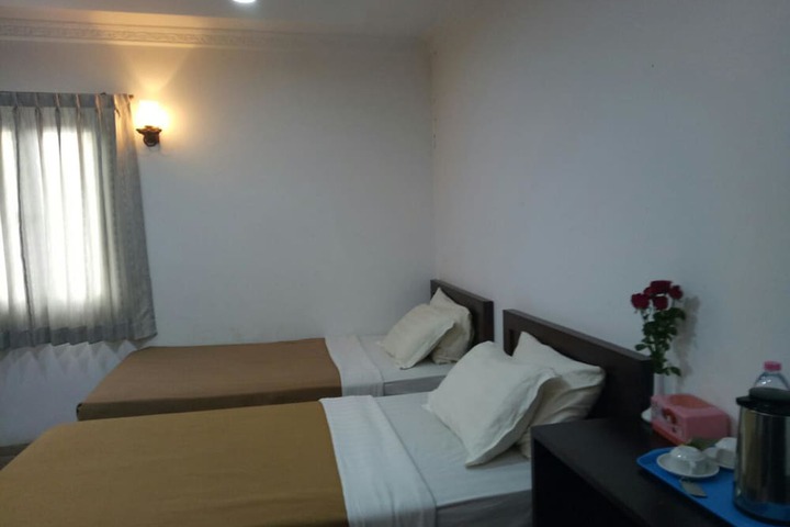 Room 16 of 33