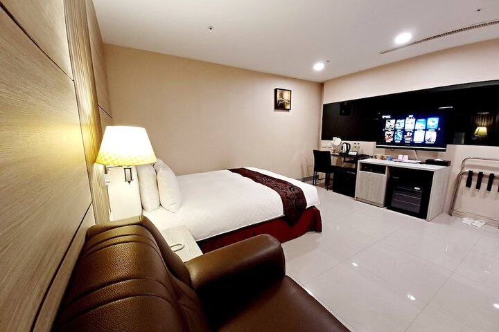 Room 25 of 61