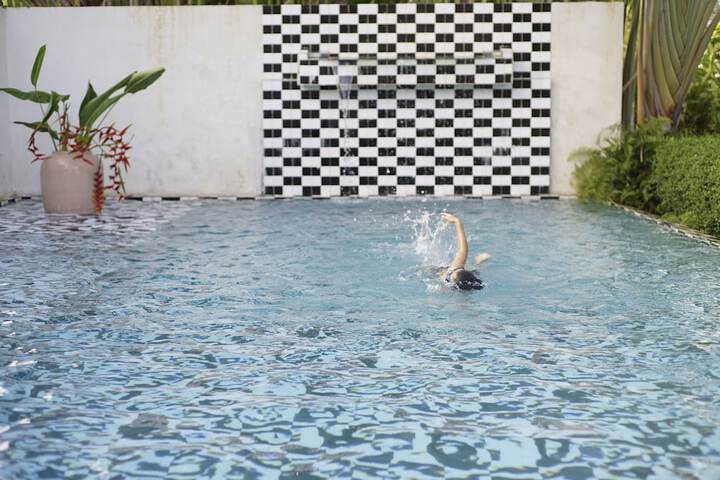 Pool 17 of 39