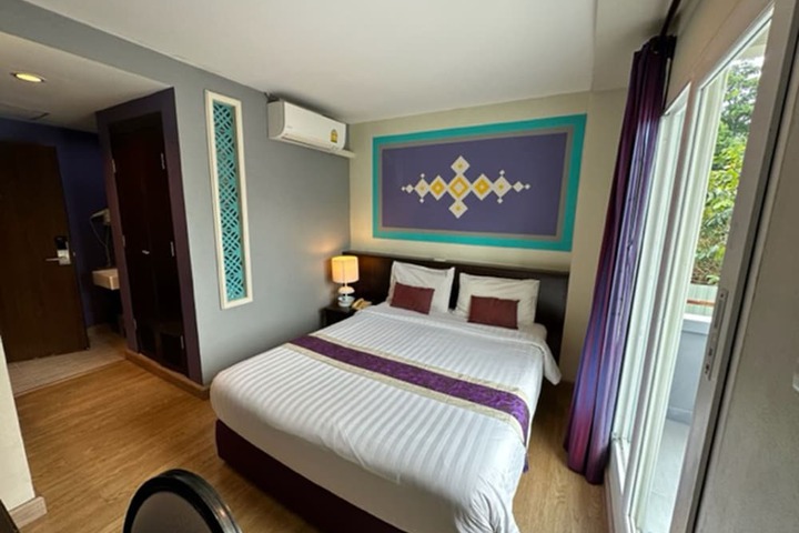 Room 30 of 61