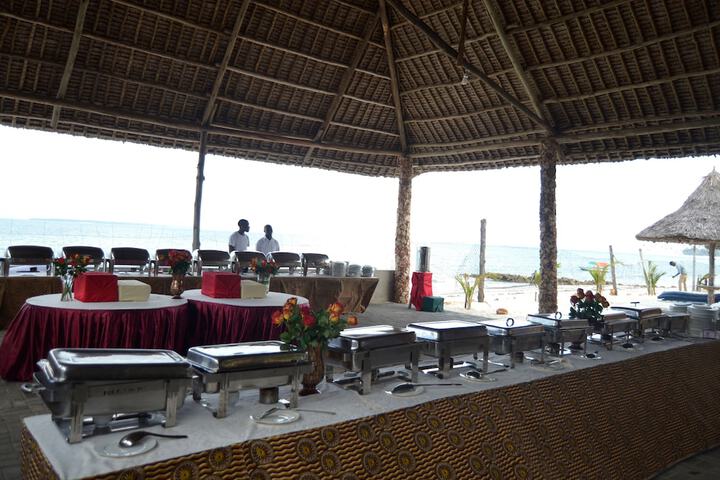 Dining 95 of 146