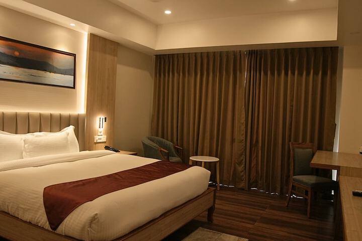 Room 5 of 29