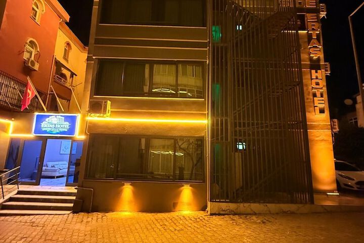 Hotel 14 of 16