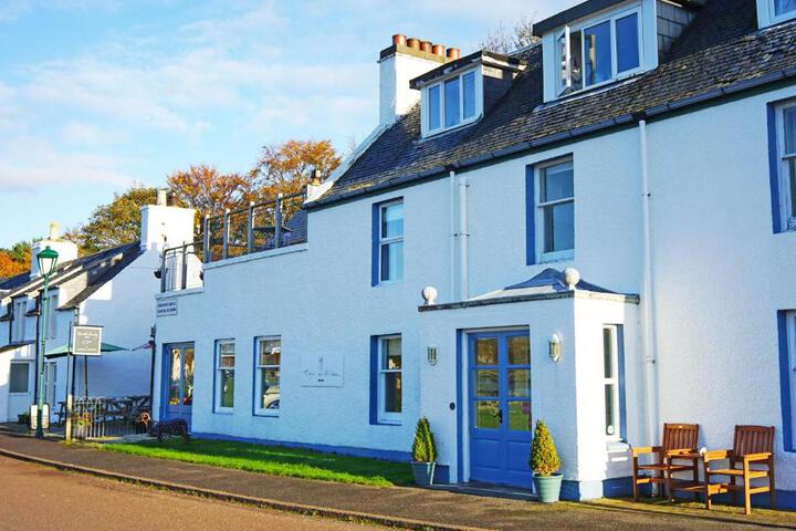 Tigh an Eilean Hotel