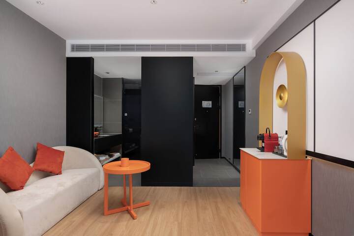 Room 79 of 143