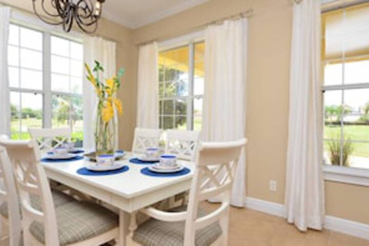 Dining 73 of 108
