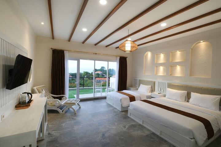 Room 7 of 44