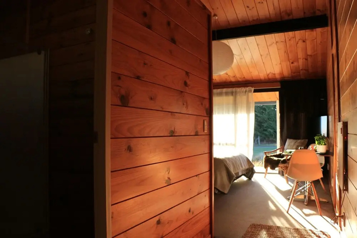 Room 2 of 11