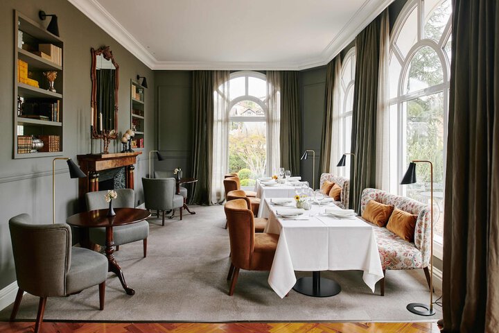 Dining 65 of 89