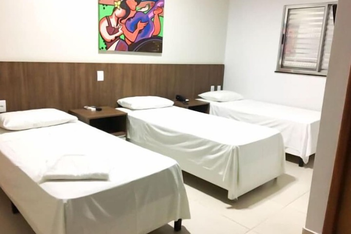 Room 4 of 11