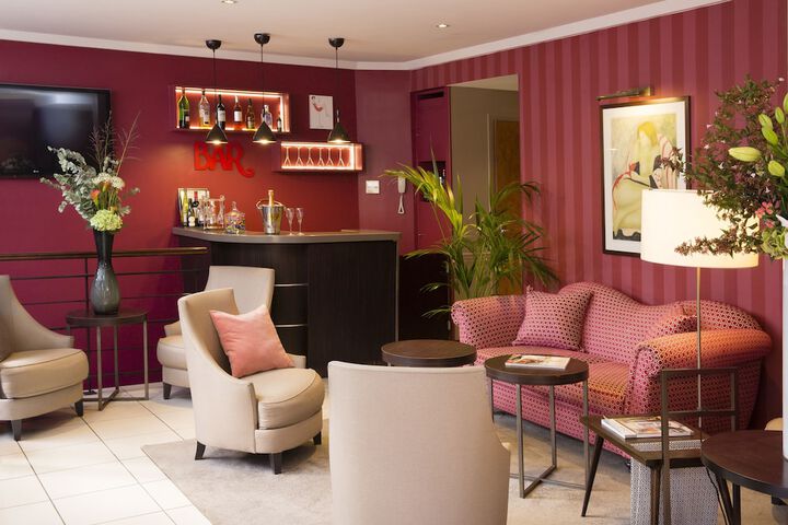 Guest Lobby