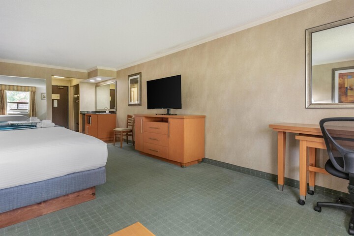 Room 72 of 128