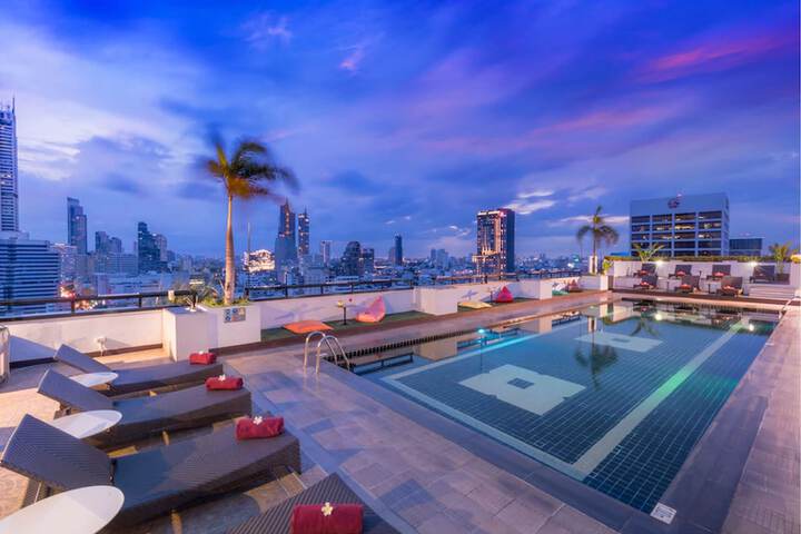 Hotel with Pool