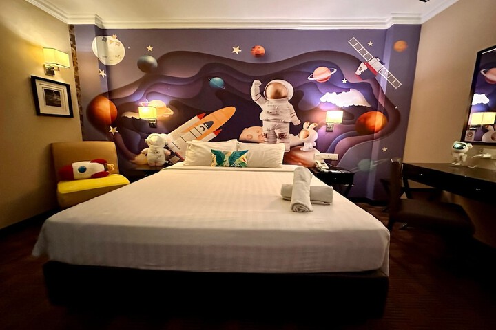 Room 20 of 97