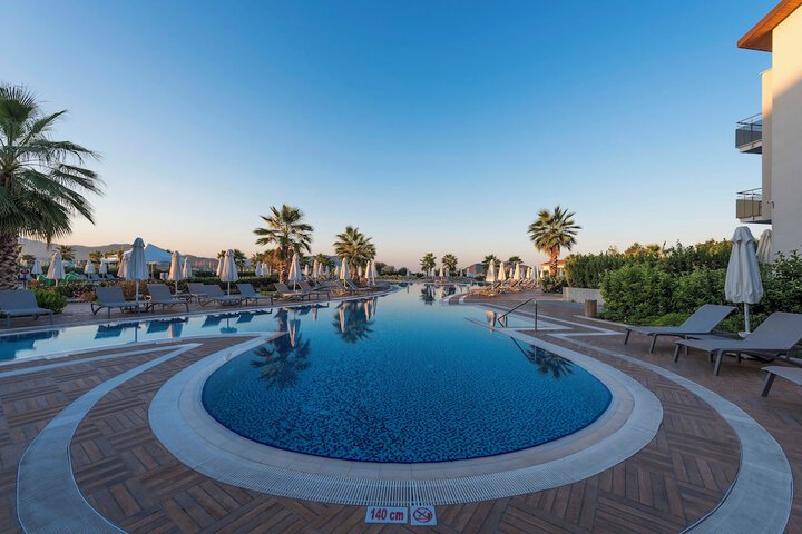 Pool 134 of 303