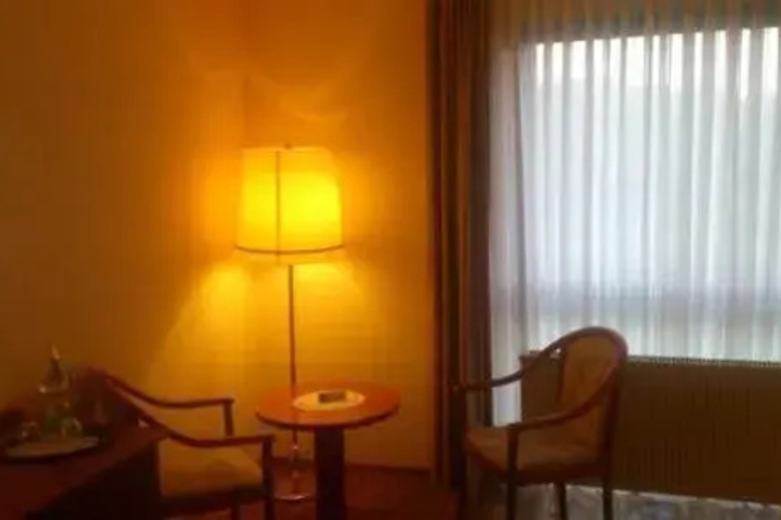 Room 3 of 3