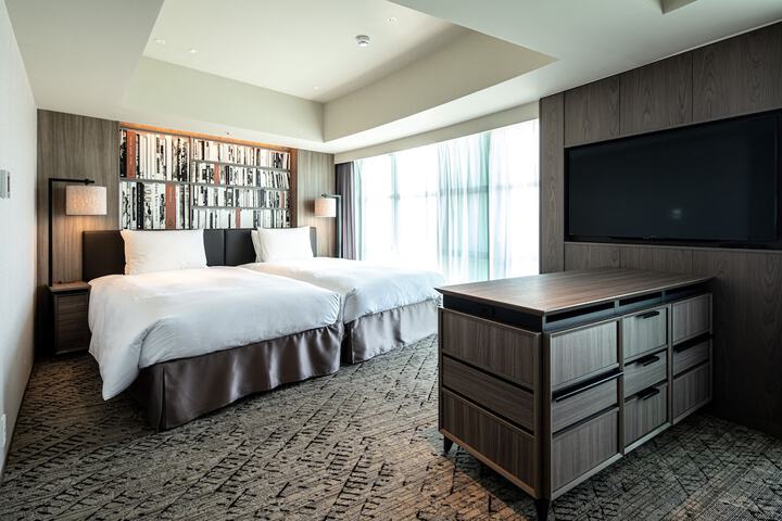 Room 10 of 137