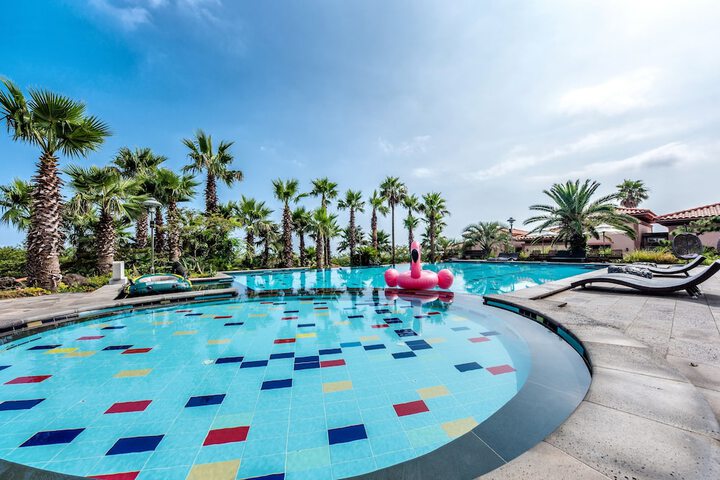 Pool 54 of 67