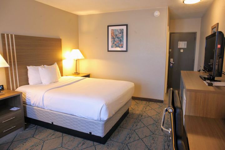 Room 5 of 42