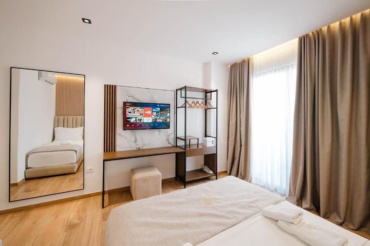 Room 32 of 140
