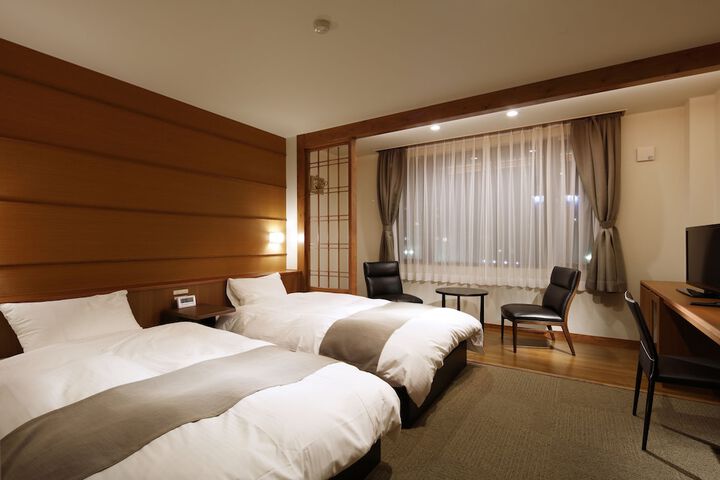 Room 7 of 43