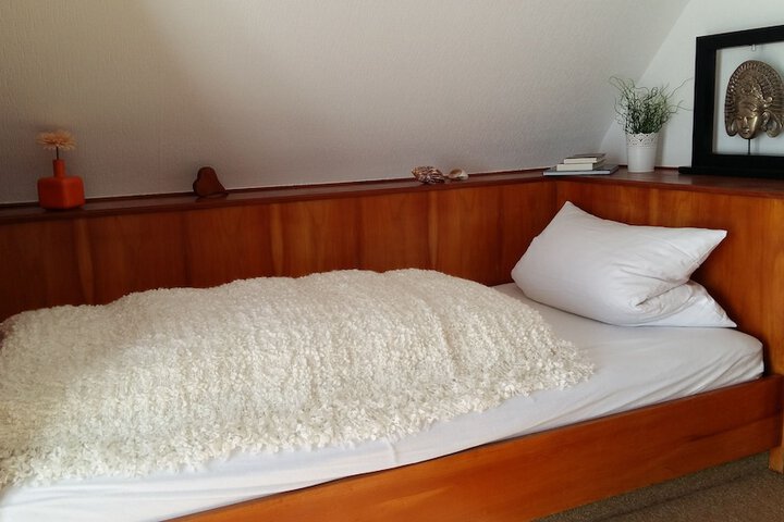 Room 4 of 35