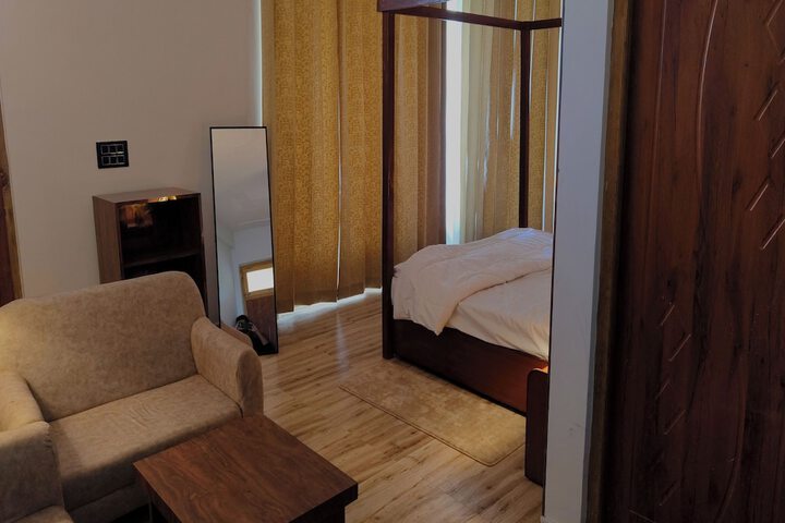 Room 26 of 45