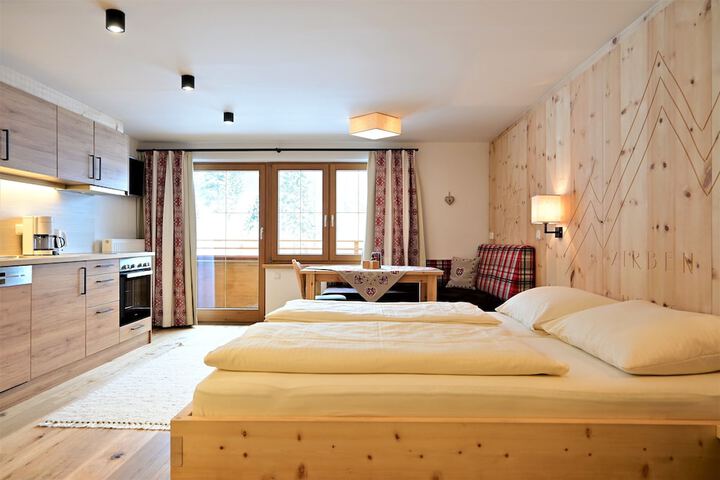 Room 6 of 141