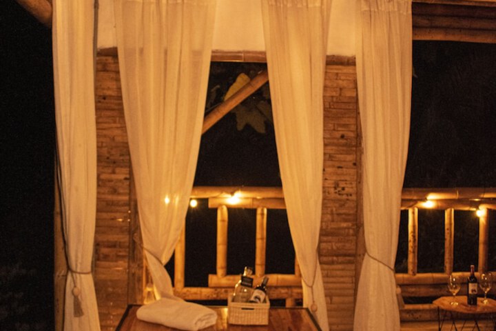 Room 8 of 25
