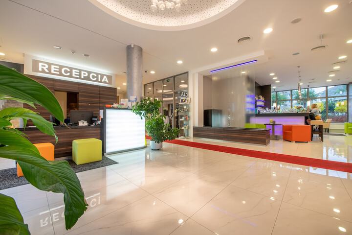 Guest Lobby