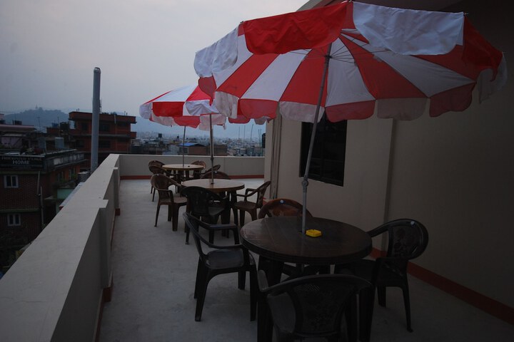 Lounge 39 of 47