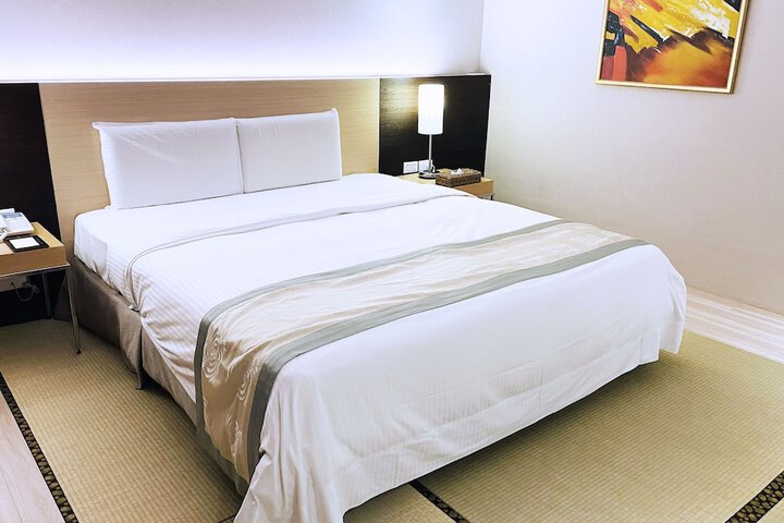 Room 41 of 90