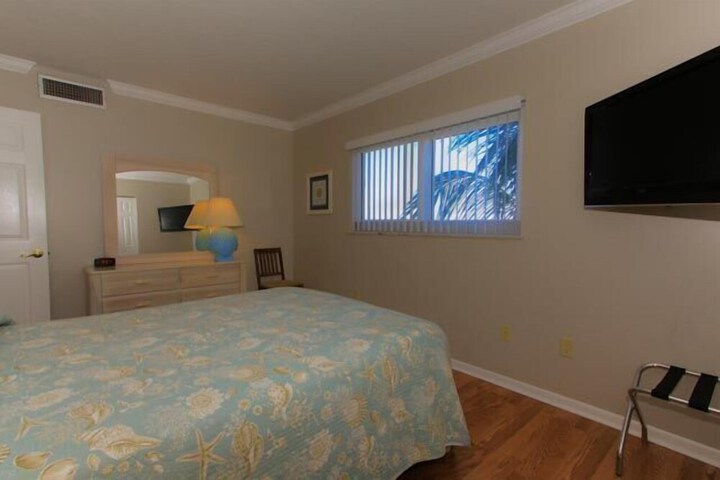 Room 5 of 47