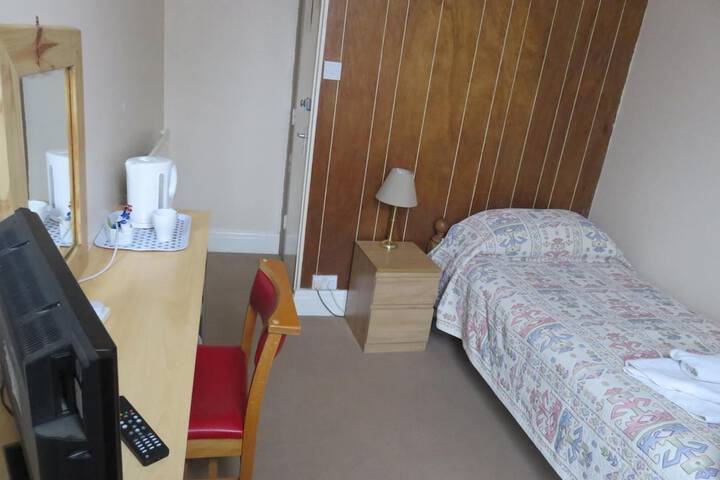 Room 21 of 49