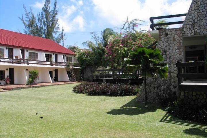 Property Grounds 17 of 24