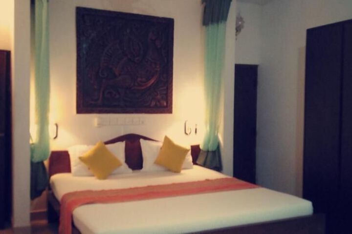 Room 15 of 16