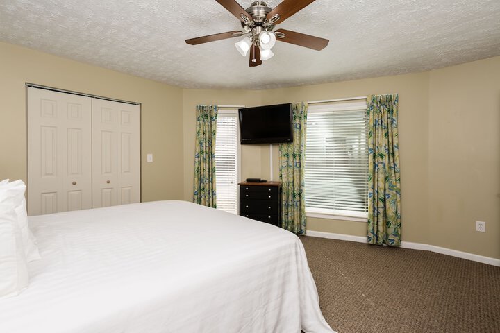 Room 6 of 68