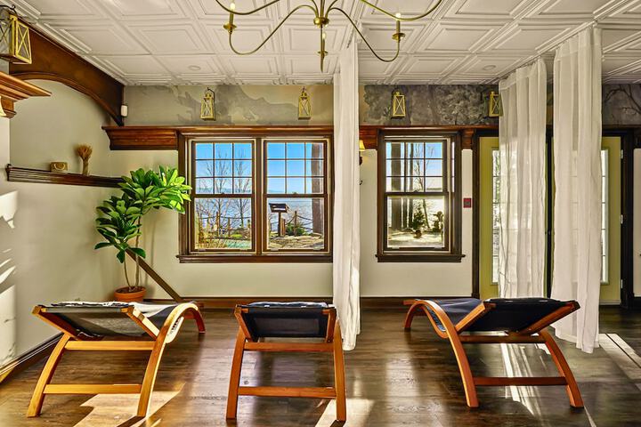 Hotel Interior 2 of 93