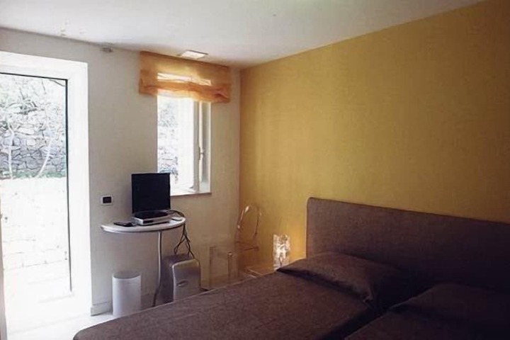 Room 25 of 85