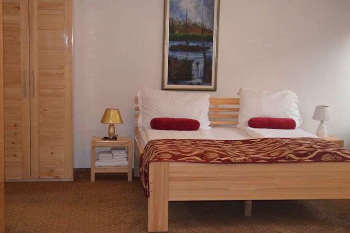 Room 50 of 78