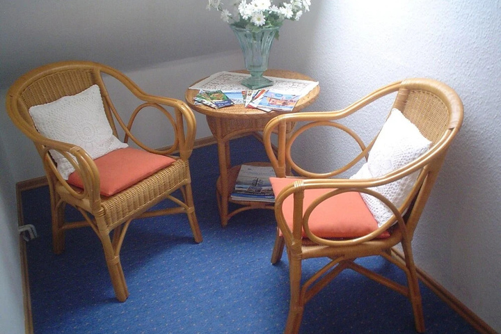 Room 2 of 6